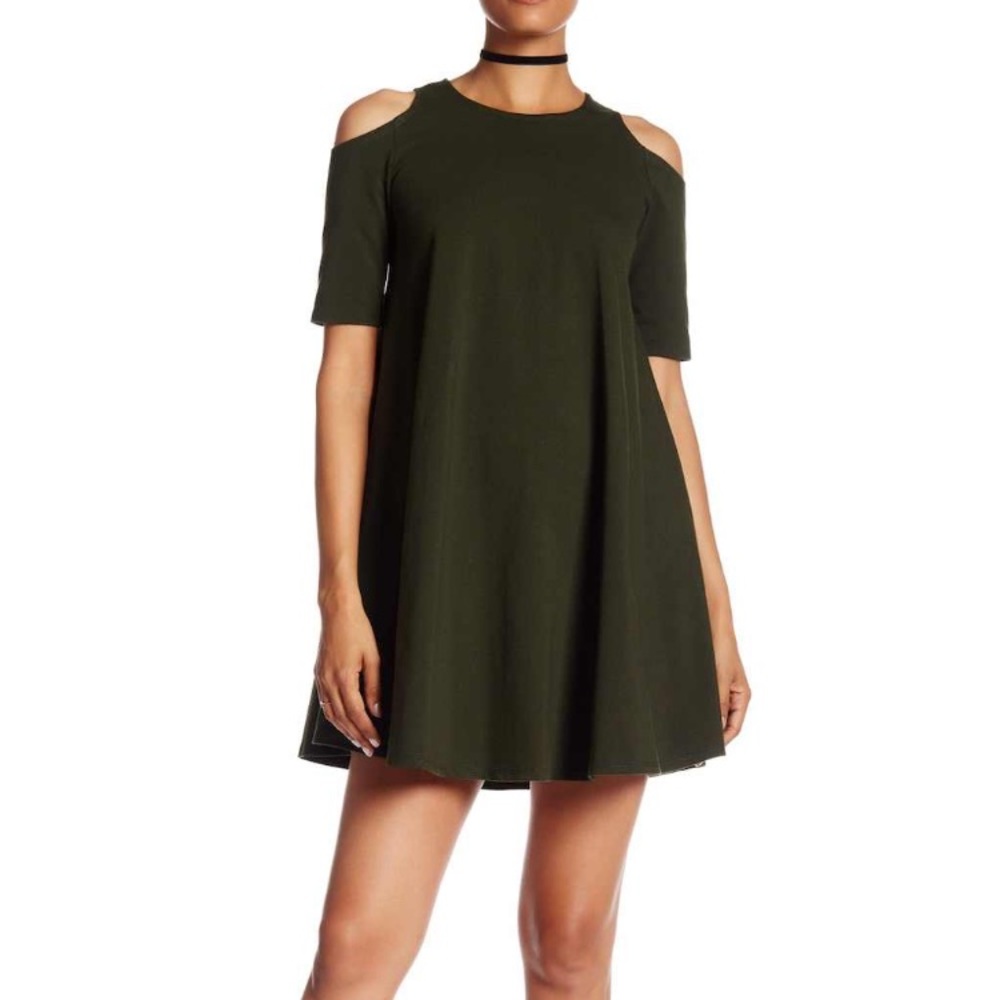 Cold shoulder short dress